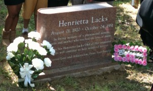 Henrietta-Lacks-gravestone-05.30.10-copyright-David-J-Kroll1-300x179